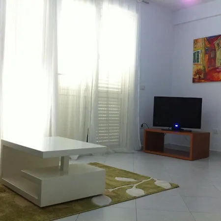 Kodra E Diellit 4*