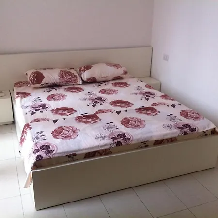 Kodra E Diellit 4*