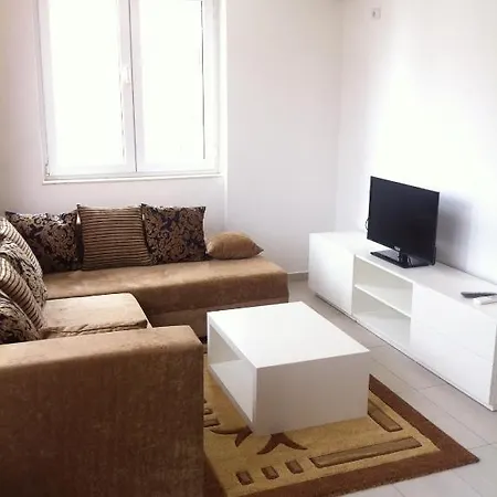 Kodra E Diellit 4* Tirana