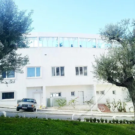 Kodra E Diellit Pensjonat 4*